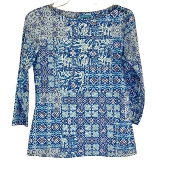 J Mclaughlin Wavesong Signature Tee Scuba Top in Blue and White Medallion Lane - Picture 2 of 6